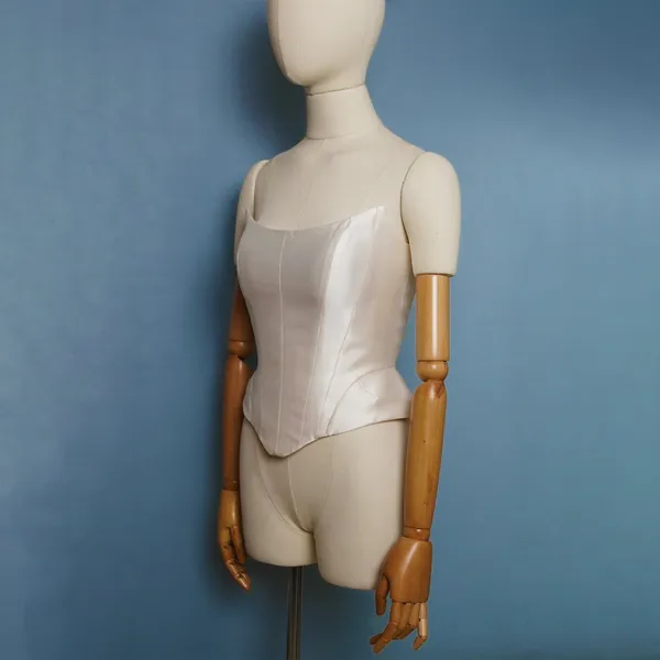 Ophelia Corset worn on a person